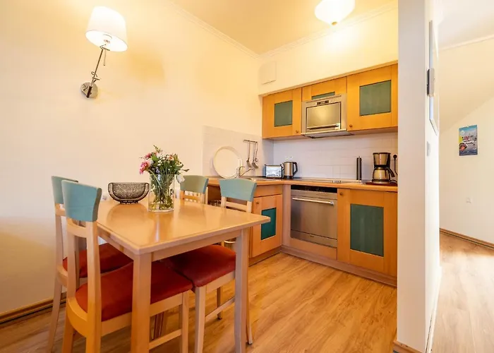Komfort Appartement mit 2 Schlafzimmern und Balkon im Dachgeschoss 012