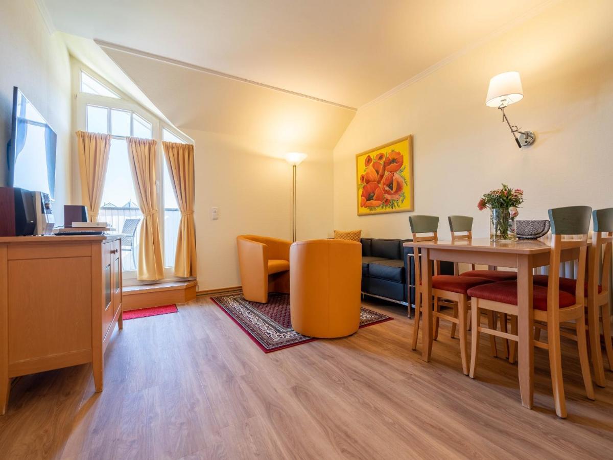 Komfort Mit 2 Schlafzimmern Und Balkon Im Dachgeschoss 012